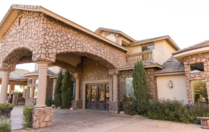 superstition-springs-manor-pic
